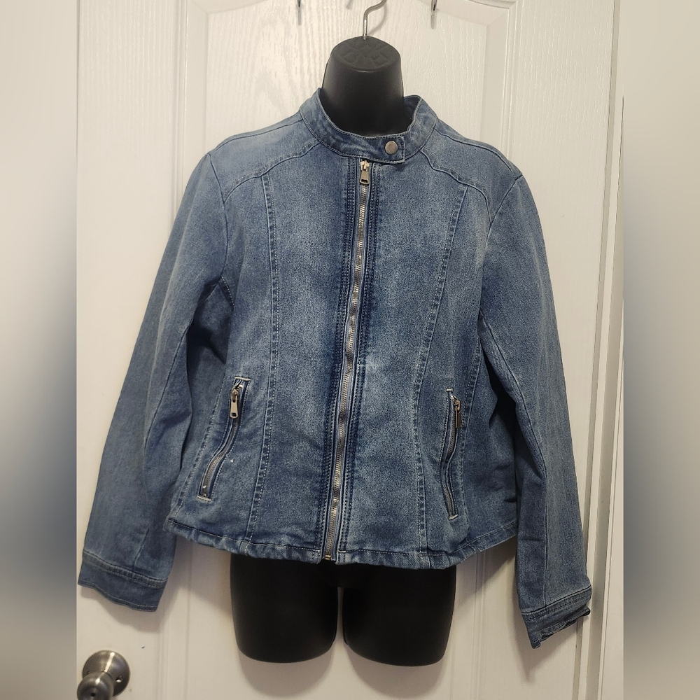 Baccini Light Blue Jean Jacket Size Large EUC